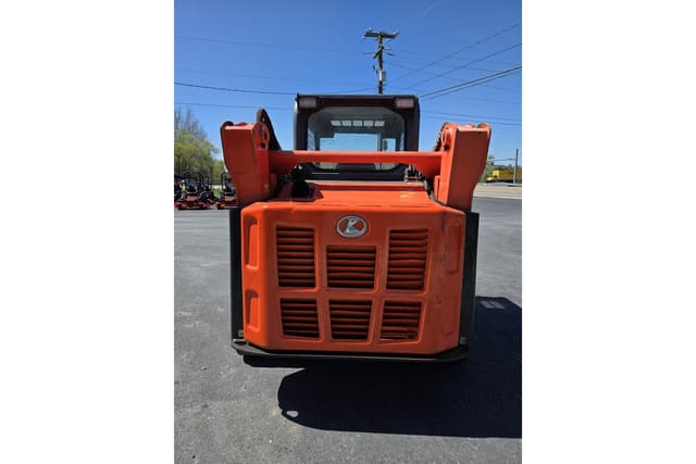 Image of Kubota SVL75-2 equipment image 4