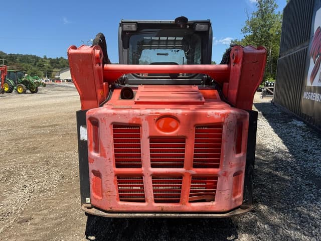 Image of Kubota SVL75-2 equipment image 2