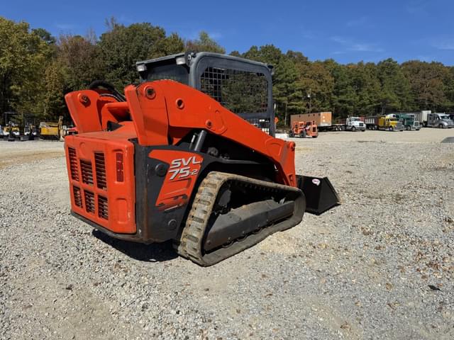 Image of Kubota SVL75-2 equipment image 2
