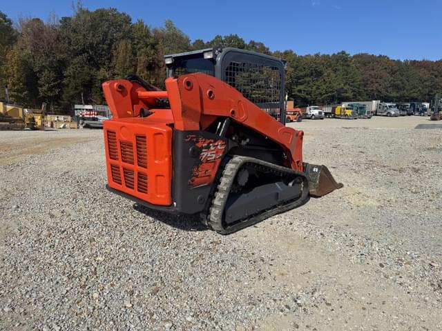 Image of Kubota SVL75-2 equipment image 2