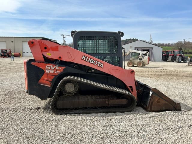 Image of Kubota SVL95-2 equipment image 4