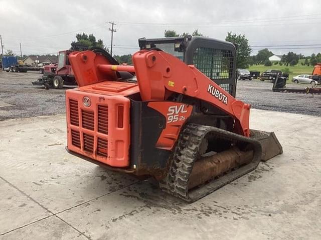 Image of Kubota SVL95-2 equipment image 3