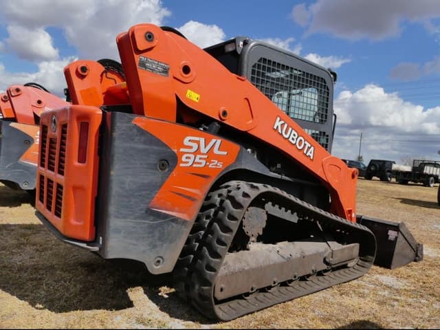 Image of Kubota SVL95-2S equipment image 3