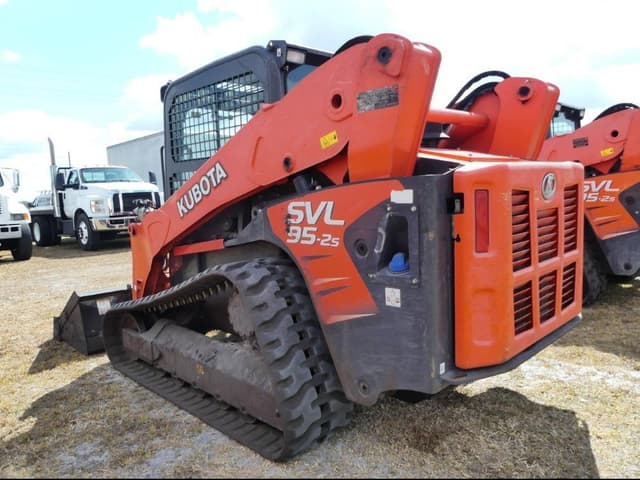 Image of Kubota SVL95-2S equipment image 2