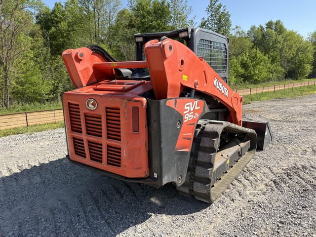 Image of Kubota SVL95-2S equipment image 4