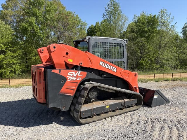 Image of Kubota SVL95-2S equipment image 2