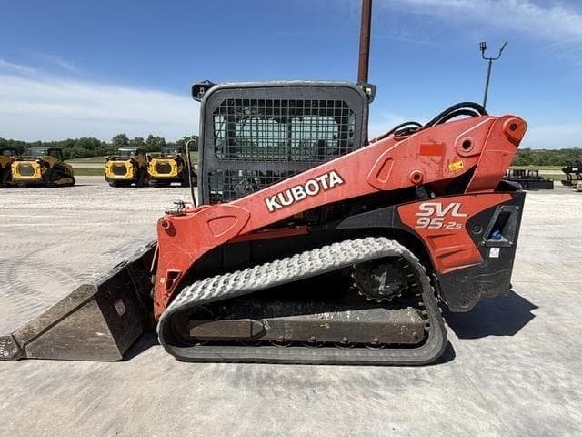 Image of Kubota SVL95-2S equipment image 2