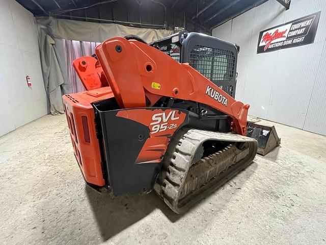 Image of Kubota SVL95-2S equipment image 4
