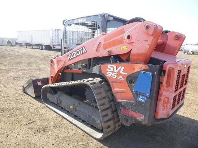 Image of Kubota SVL95-2S equipment image 3