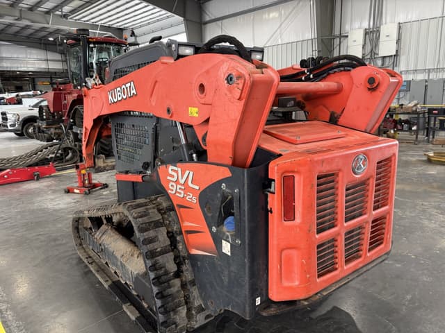 Image of Kubota SVL95-2S equipment image 4