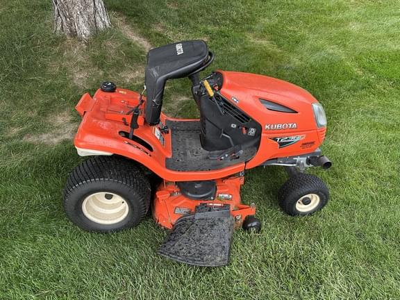 Image of Kubota T2380 equipment image 1