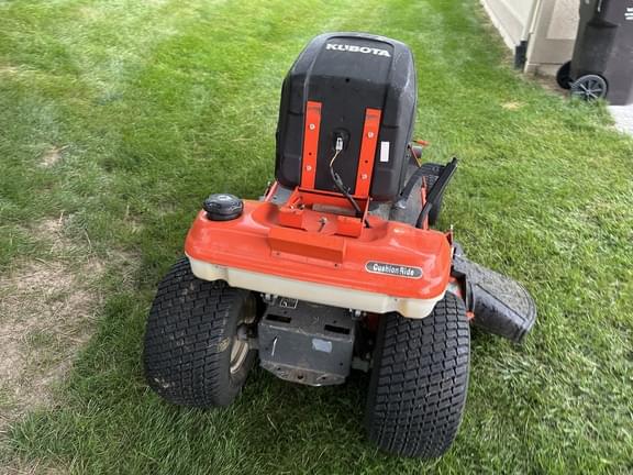 Image of Kubota T2380 equipment image 3
