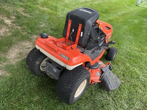 Image of Kubota T2380 equipment image 2