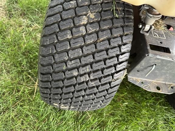 Image of Kubota T2380 equipment image 1