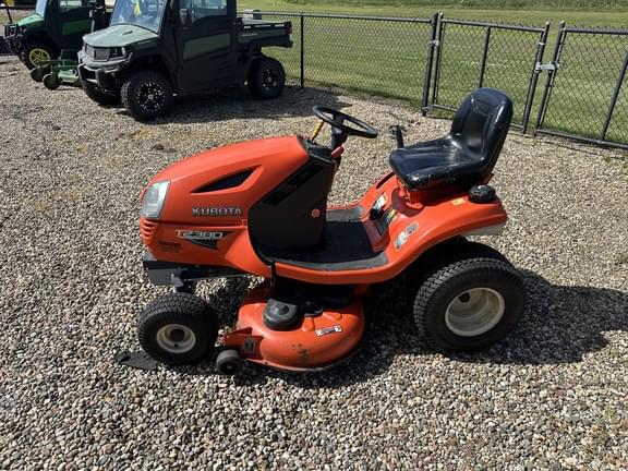 Image of Kubota T2380 Primary image