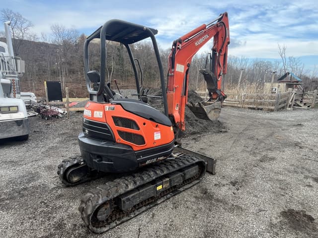 Image of Kubota U25 equipment image 2