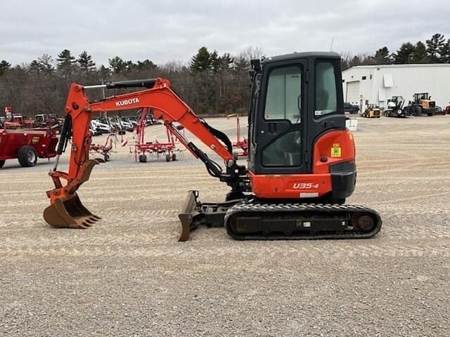 Image of Kubota U35-4 equipment image 4