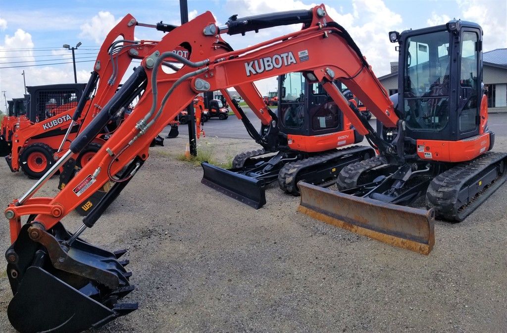 2017 Kubota U55-4 Equipment Image0