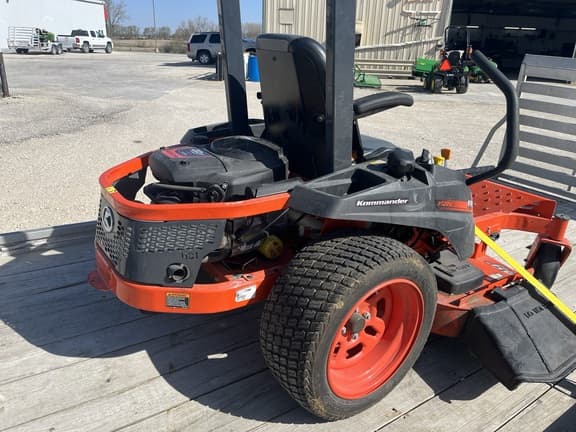 Image of Kubota Z122E equipment image 3