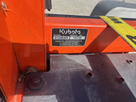 Image of Kubota Z122E equipment image 1