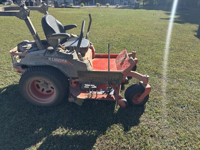 Image of Kubota Z421 equipment image 2