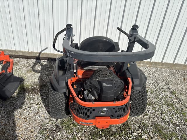 Image of Kubota Z421KW equipment image 2