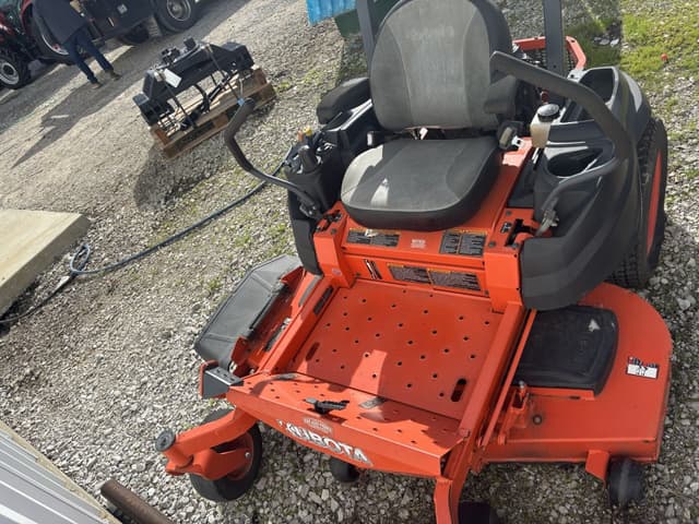 Image of Kubota Z421KW equipment image 1