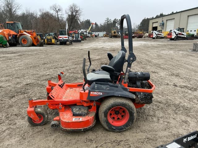 Image of Kubota Z724 equipment image 4
