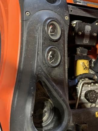 Image of Kubota ZD1011 equipment image 4