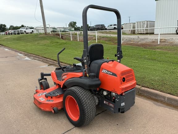 Image of Kubota ZD1211 equipment image 2