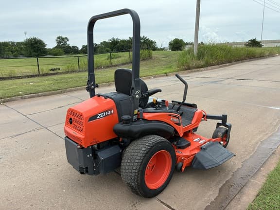 Image of Kubota ZD1211 equipment image 4