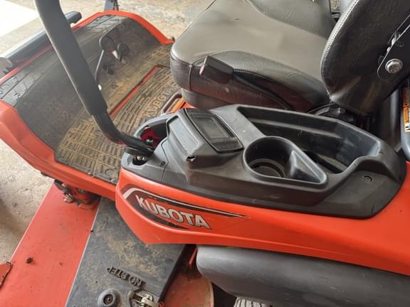 Image of Kubota ZD1211 equipment image 2