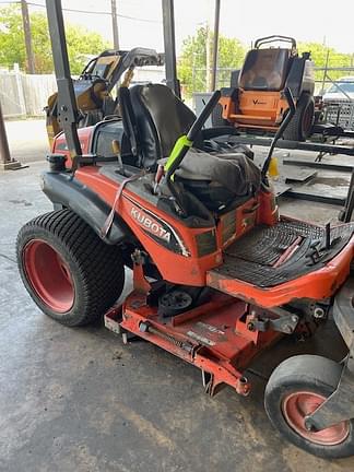 Image of Kubota ZD1211 equipment image 2