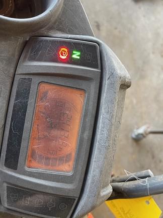 Image of Kubota ZD1211 equipment image 4