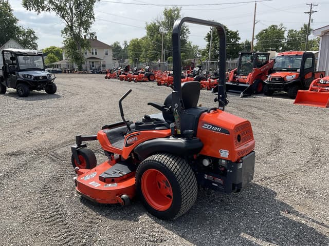Image of Kubota ZD1211 equipment image 2