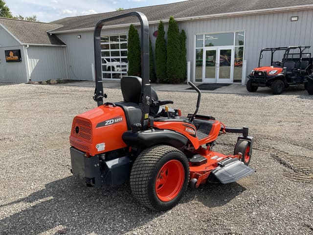 Image of Kubota ZD1211 equipment image 4