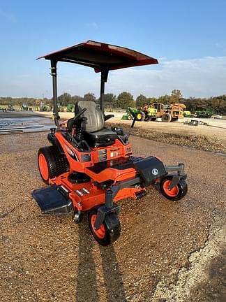 Image of Kubota ZD1211L equipment image 2