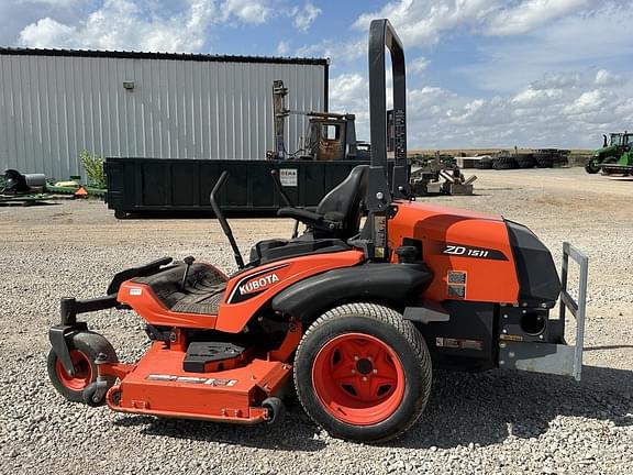 Image of Kubota ZD1511 equipment image 2