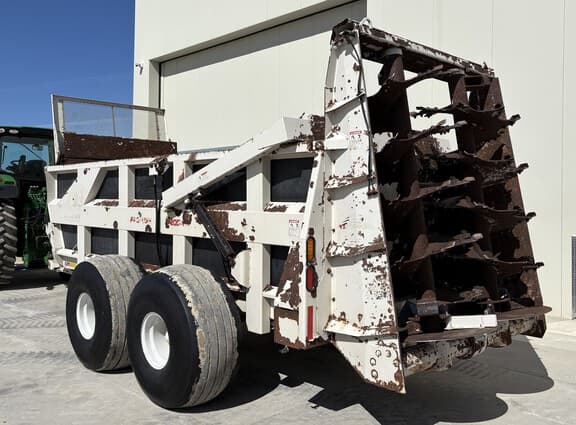 Image of Kuhn Knight 2054 equipment image 4