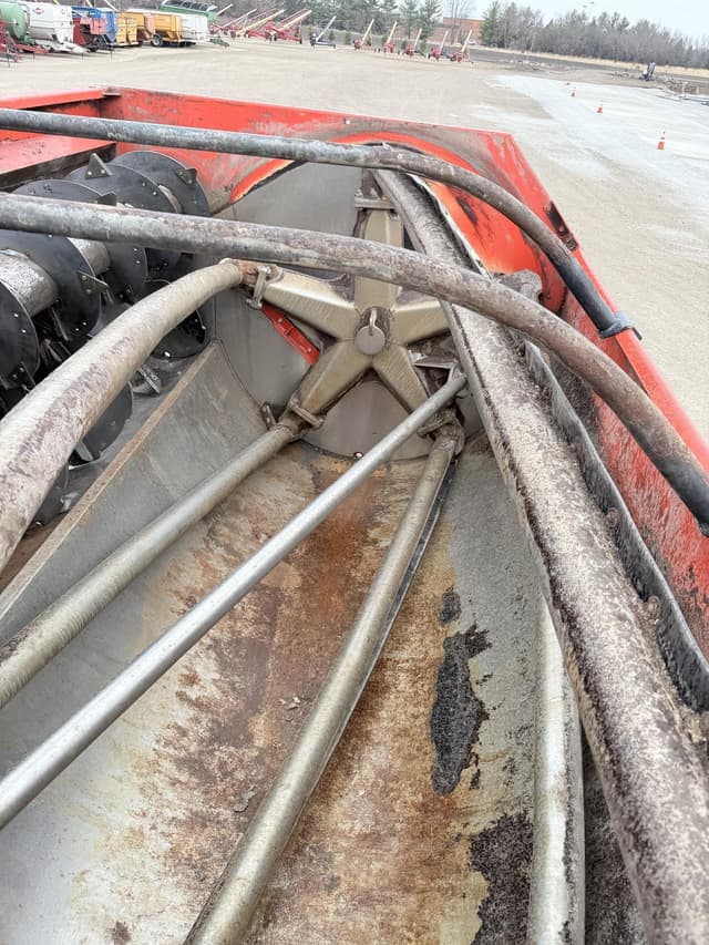 Image of Kuhn Knight RA136 equipment image 4