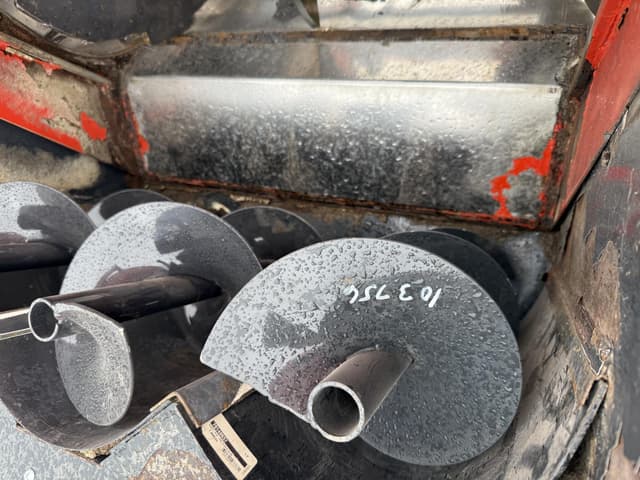 Image of Kuhn Knight RA136 equipment image 1