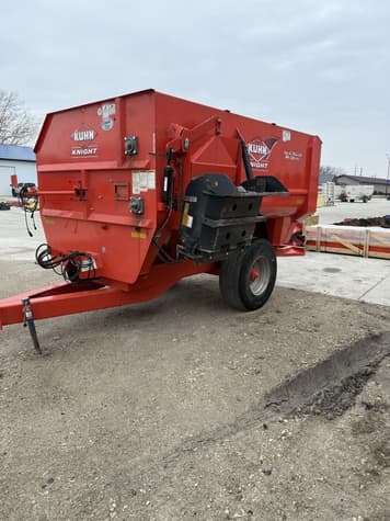 Main image Kuhn Knight RA136