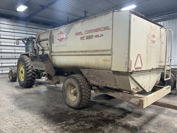 2017 Kuhn Knight RC250 Equipment Image0