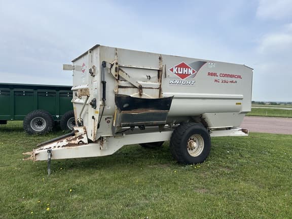 Image of Kuhn Knight RC250 Primary image
