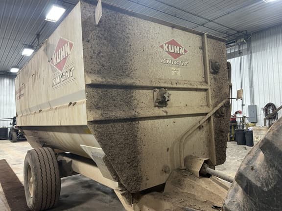 Image of Kuhn Knight RC250 equipment image 2