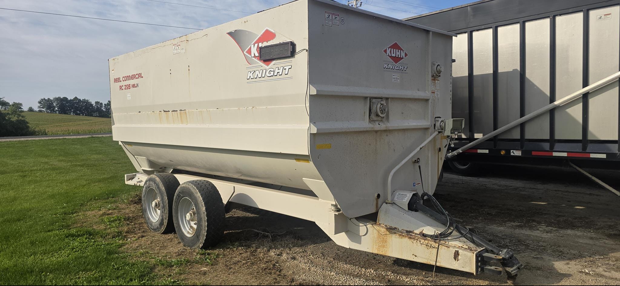 2017 Kuhn Knight RC295 Equipment Image0