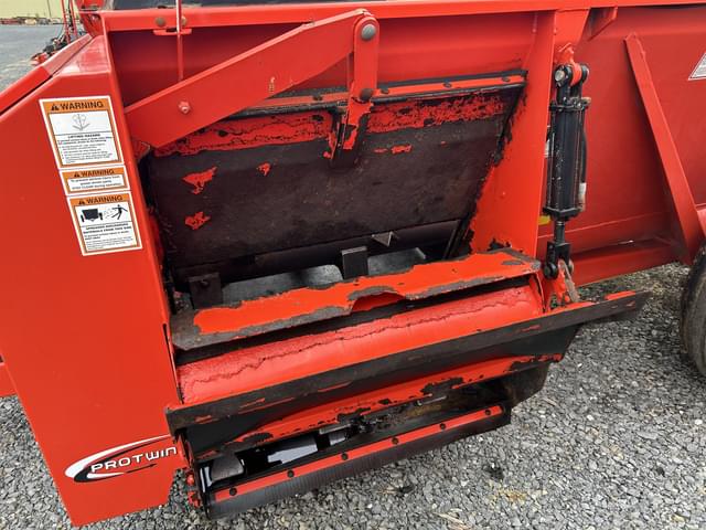 Image of Kuhn Knight SL114 equipment image 2