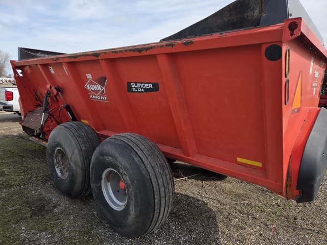Image of Kuhn Knight SL124 equipment image 3