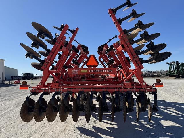 Image of Kuhn Krause Dominator 4850 equipment image 3