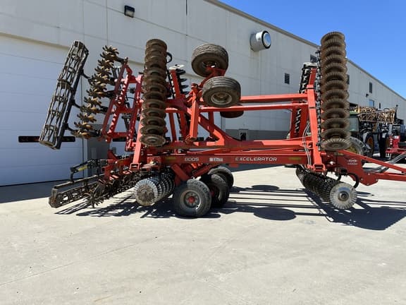 Image of Kuhn Krause Excelerator 8005 equipment image 1